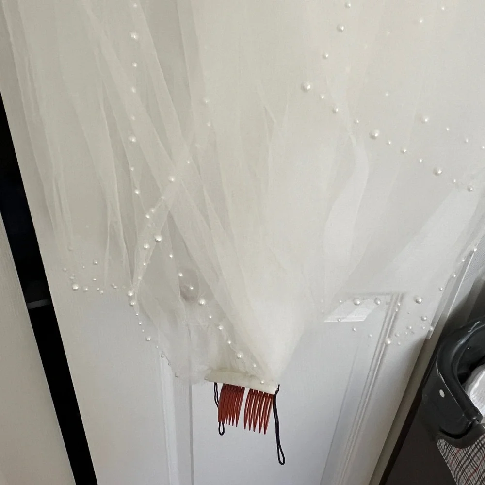 Pronovias Pearl Veil V-2117 ICONIC ivory color - Picture 2 of 5